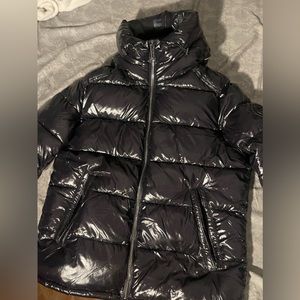 Brand new never worn puff jacket